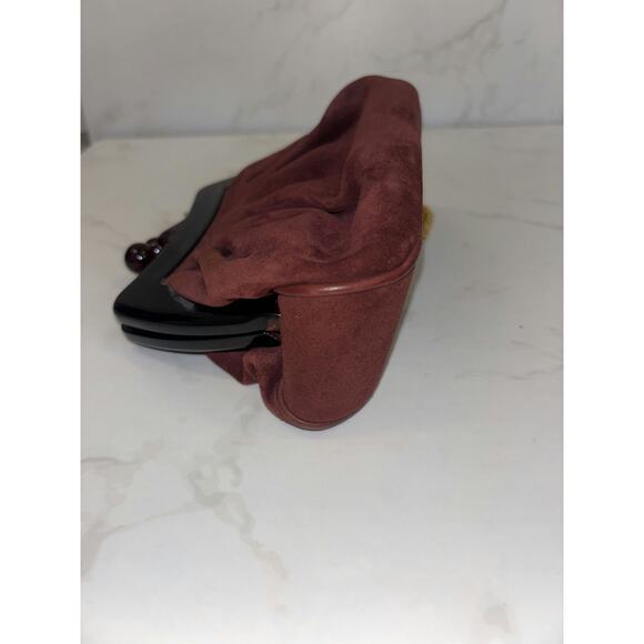 Chanel Suede Kiss-Lock Clutch - Good Condition - Picture 3 of 4